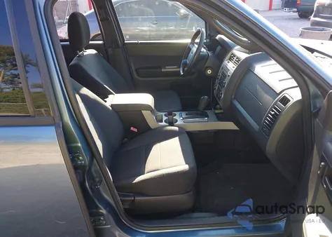 2011 Ford Escape Xlt z USA, uszkodzony, nr VIN 1FMCU0D73BKB36599